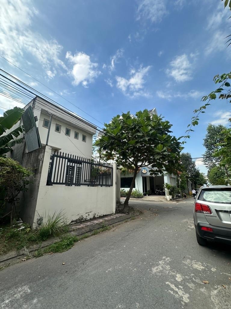 Cần bán ngay nhà riêng sổ đỏ 100 m2 tại Phường Long Trường - Thủ Đức - TP Hồ Chí Minh, giá 5 tỷ