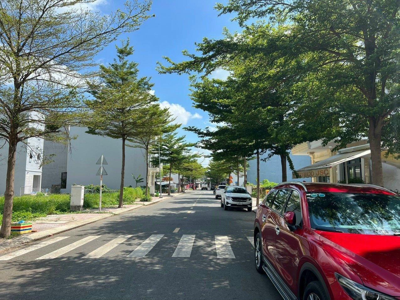 Cần bán nhanh đất nền dự án 80 m2, hướng Đông-Nam tại Bình Thạnh - TP Hồ Chí Minh, giá 2.5 tỷ