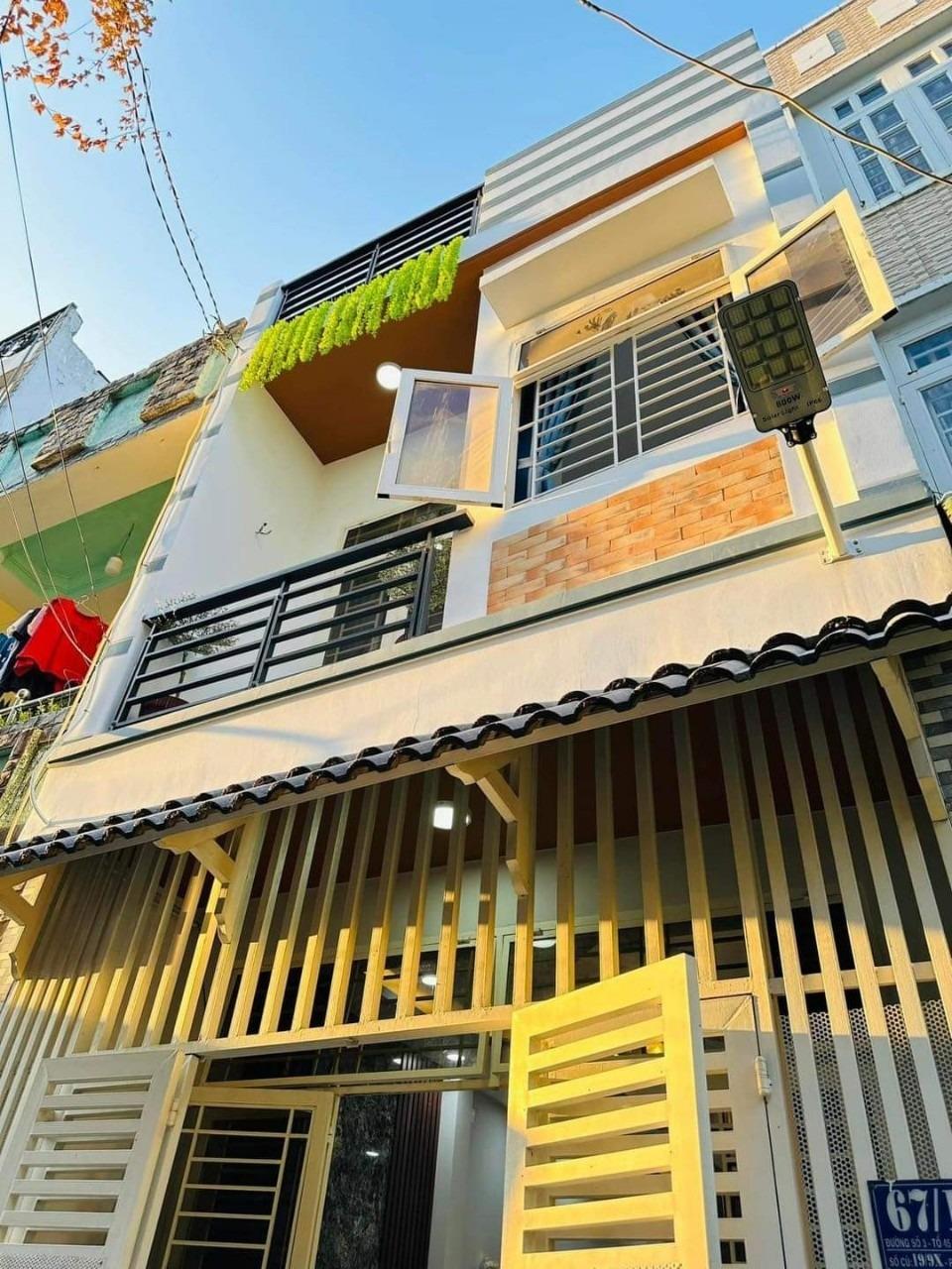 Sở hữu nhà sổ riêng 40 m2, hướng Tây-Nam tại Đường Nguyễn Hồng Đào - 14 - Tân Bình, giá 2.4 tỷ - Ảnh 1