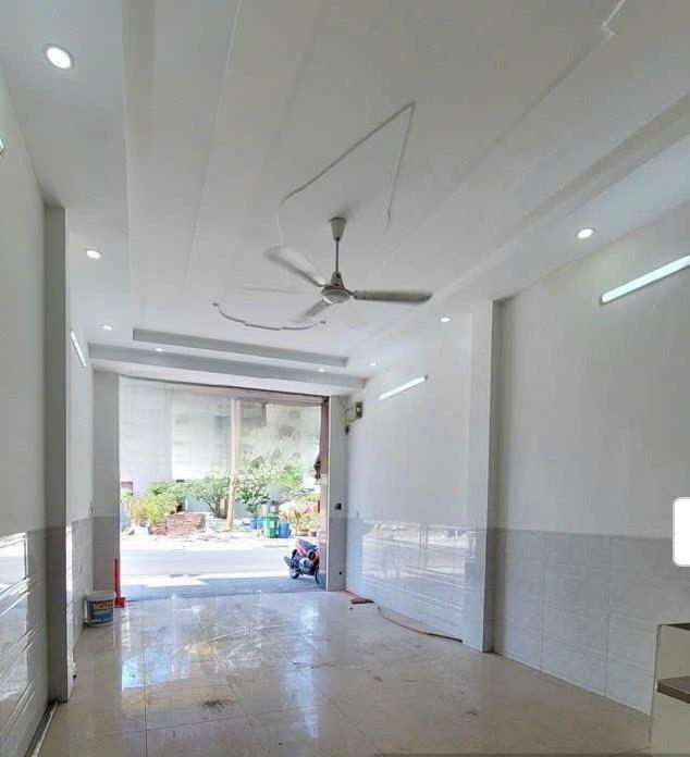 Bán nhà sổ hồng riêng 64 m2, hướng Tây-Nam tại Đường An Bình - An Bình - Dĩ An, giá 6 tỷ