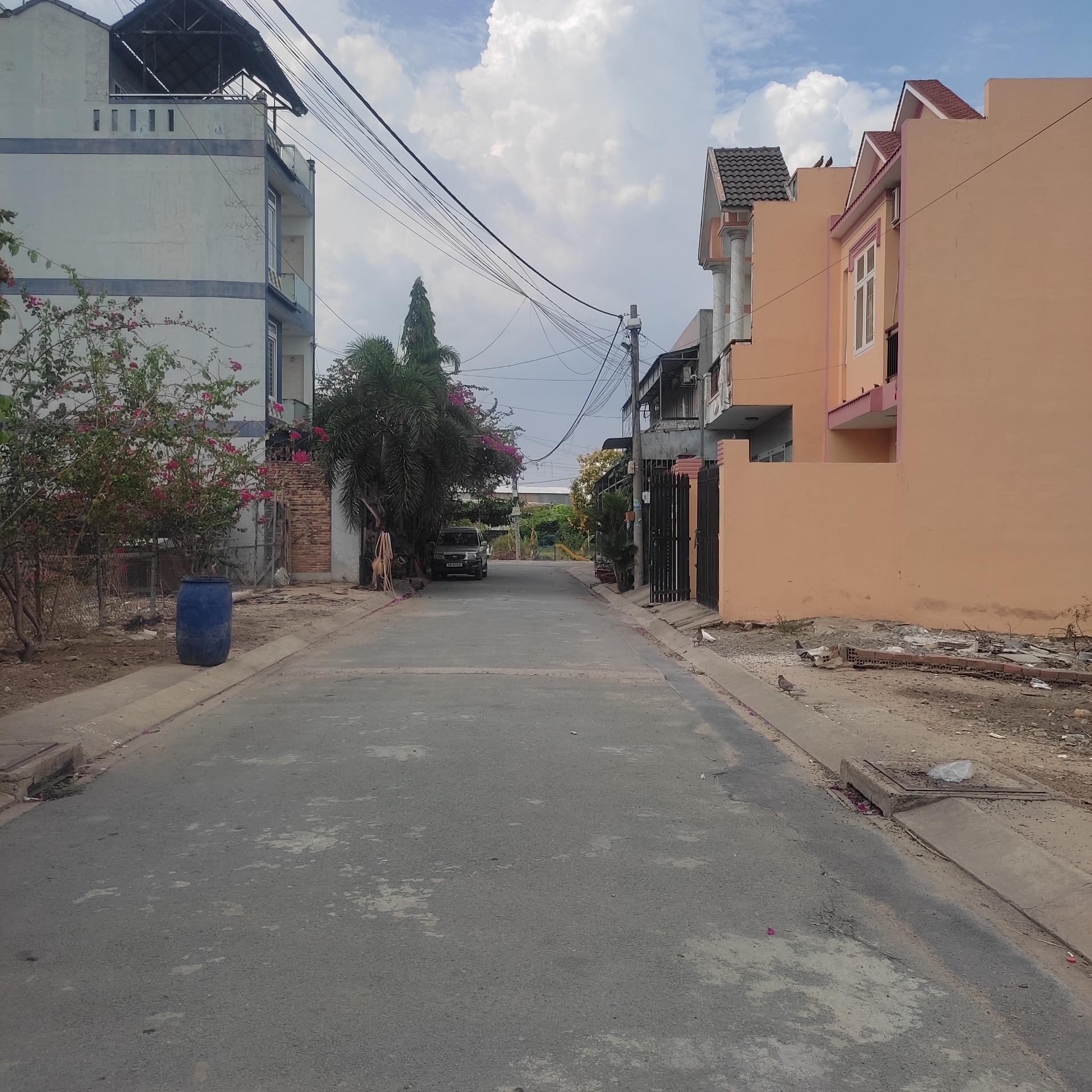 Cần bán mảnh đất 85 m2 tại Tân Thới Nhì - Hóc Môn - TP Hồ Chí Minh, giá 2.65 tỷ