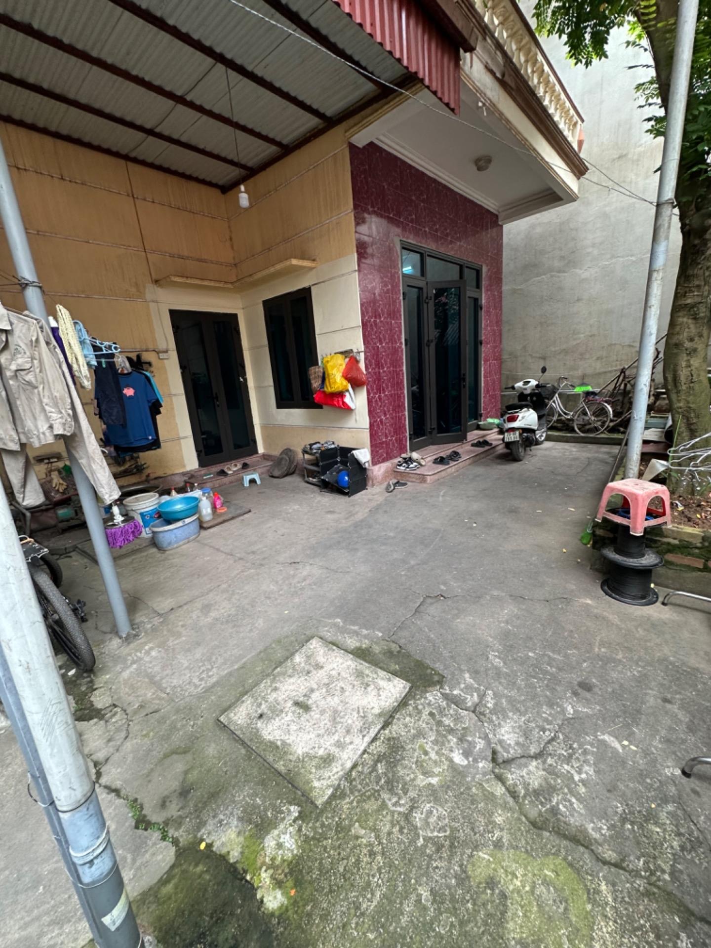 Sở hữu ngay nhà shr 104 m2, hướng Đông-Nam tại Đường Âu Cơ - Nhật Tân - Tây Hồ, giá 13.5 tỷ