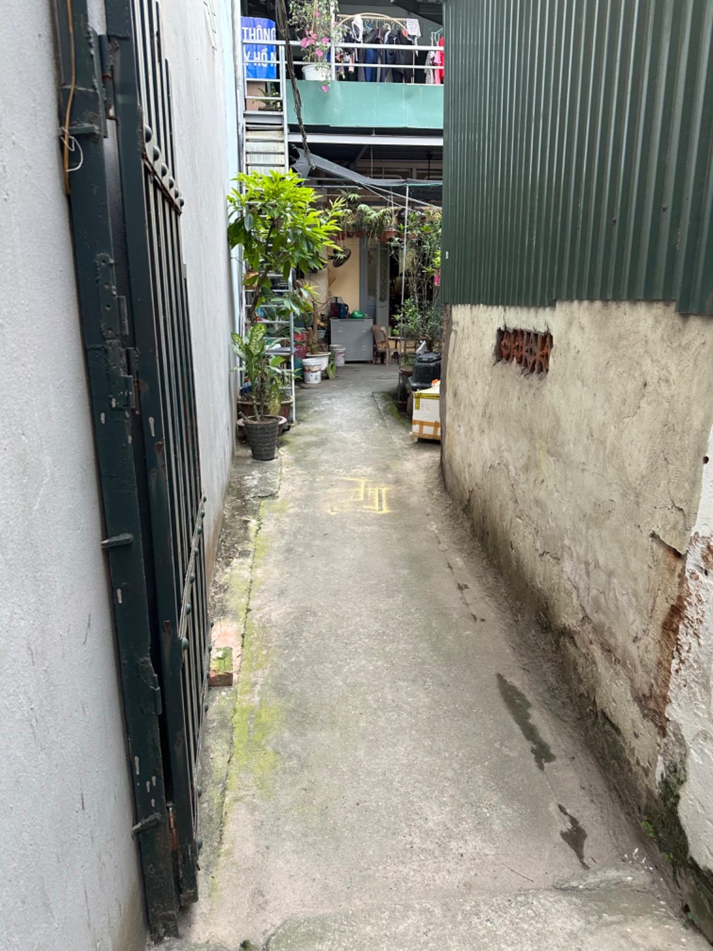 Sở hữu ngay nhà shr 104 m2, hướng Đông-Nam tại Đường Âu Cơ - Nhật Tân - Tây Hồ, giá 13.5 tỷ