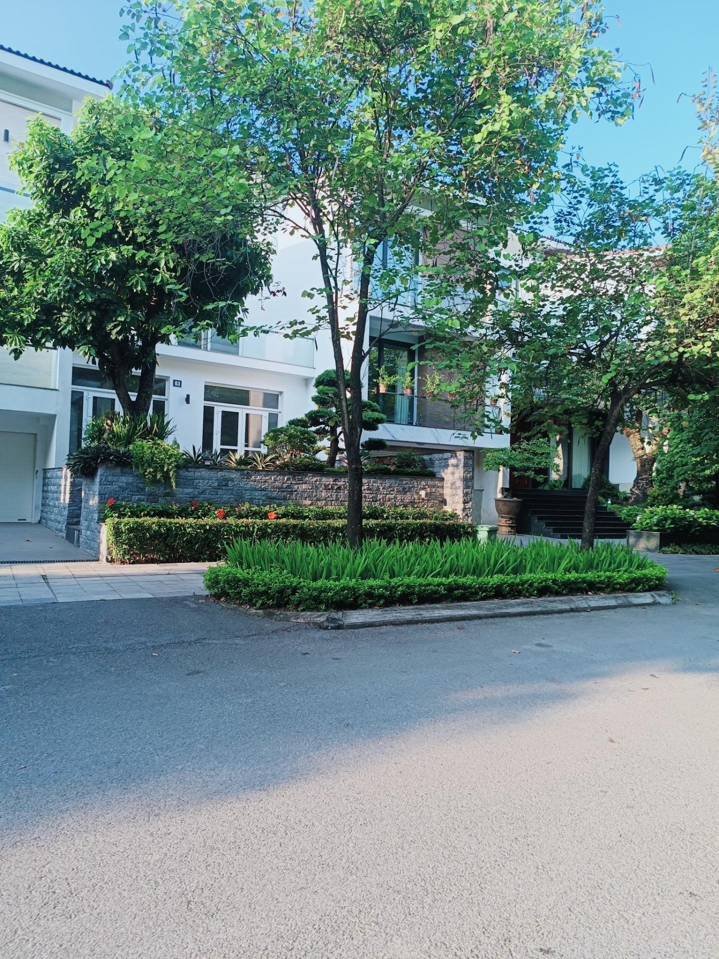 Cần bán ngay liền kề, biệt thự 440 m2, giá 120 tỷ tại Quận Tây Hồ - Hà Nội