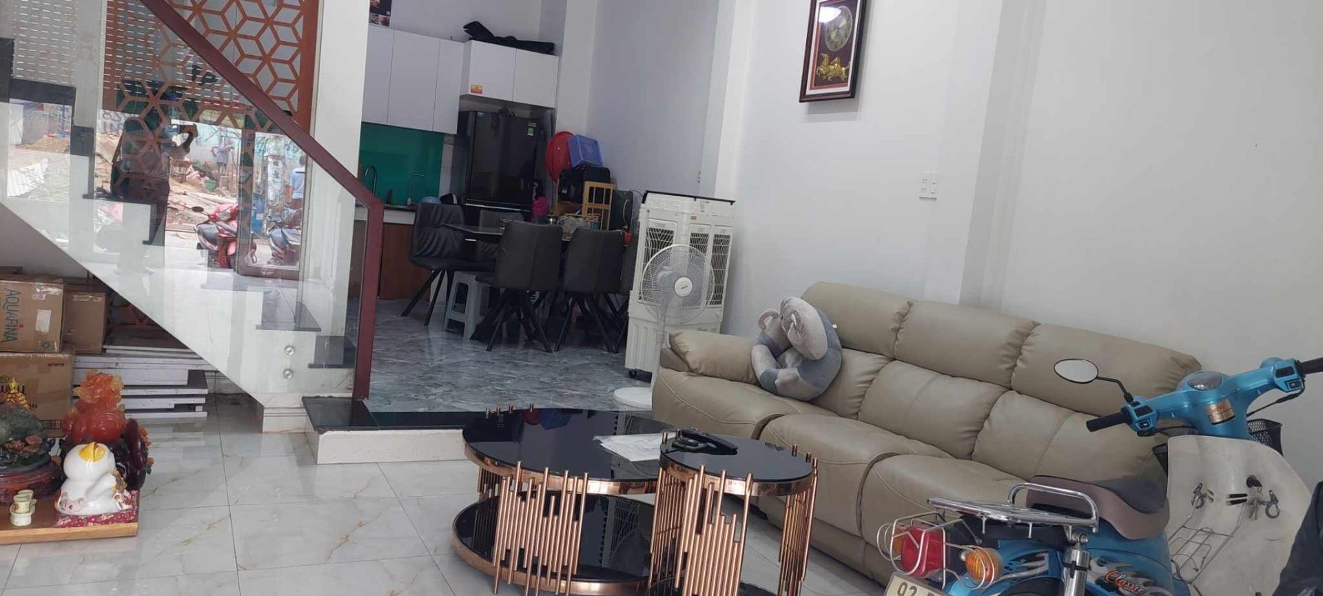 Cần bán nhà riêng sổ đỏ 99.5 m2 tại Đường Tô Ngọc Vân - Linh Đông - Thủ Đức, giá 4.1 tỷ