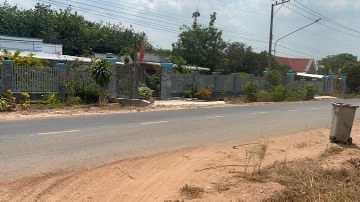 Cần bán ngay miếng đất 270 m2 tại Huyện Dầu Tiếng - Bình Dương, giá 390 tr - Ảnh 1