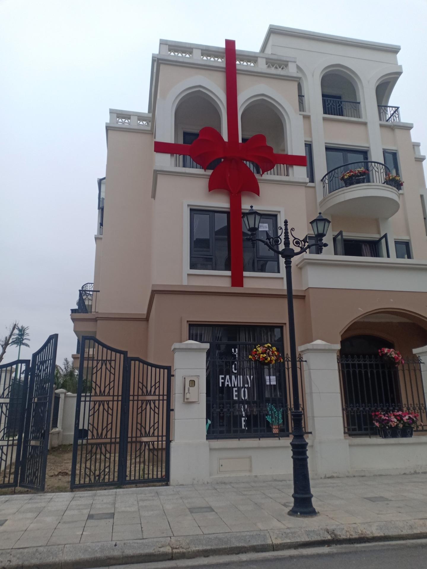 Cần bán nhanh nhà biệt thự, liền kề 70 m2, giá 11 tỷ tại Xã Long Hưng - Văn Giang - Hưng Yên