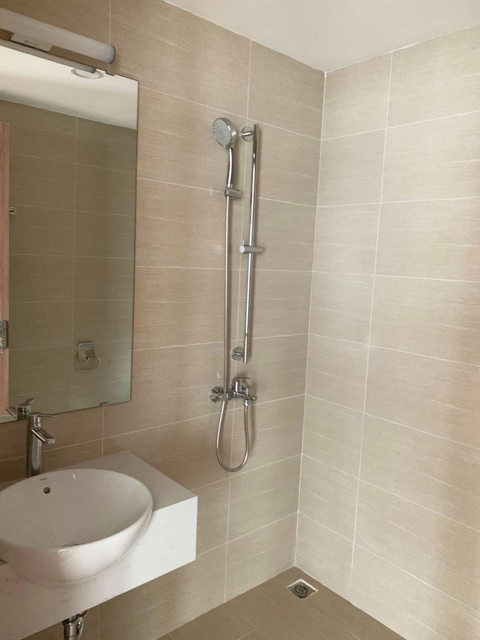 Bán căn 84 m2, hướng Đông-Nam, giá 4.5 tỷ tại Đường Huỳnh Văn Nghệ - Sài Đồng - Long Biên - Hà Nội