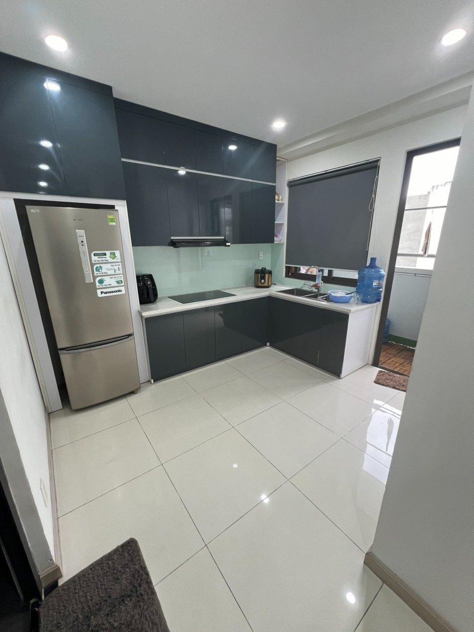 Cần bán căn 86 m2, hướng Đông-Bắc, giá 4.3 tỷ tại Đường Tản Đà - 11 - 5 - TP Hồ Chí Minh