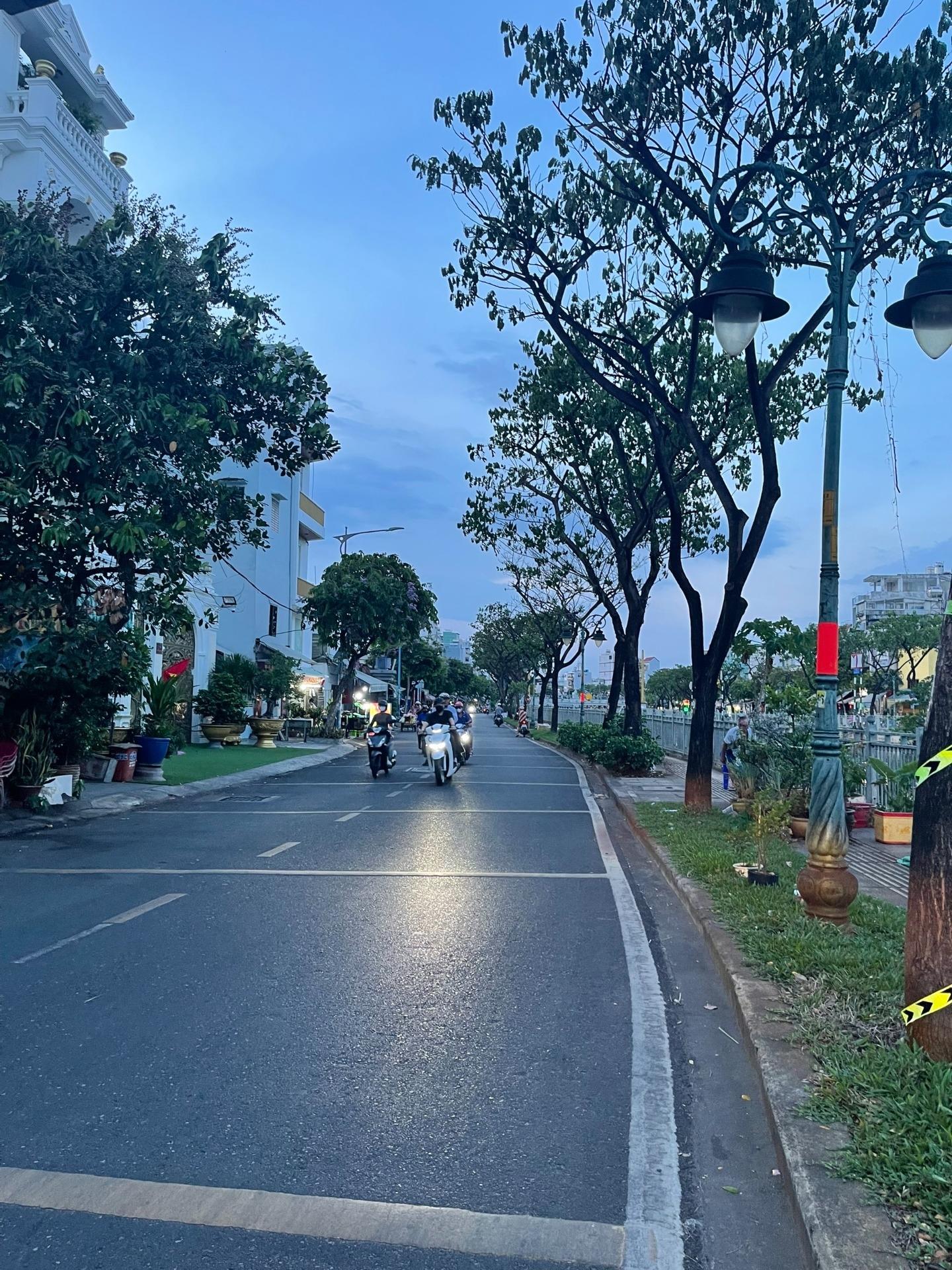 Bán nhanh nhà mặt phố 51 m2 tại Đường Hậu Giang A - 1 - 6 - TP Hồ Chí Minh, giá 5.4 tỷ - Ảnh 1