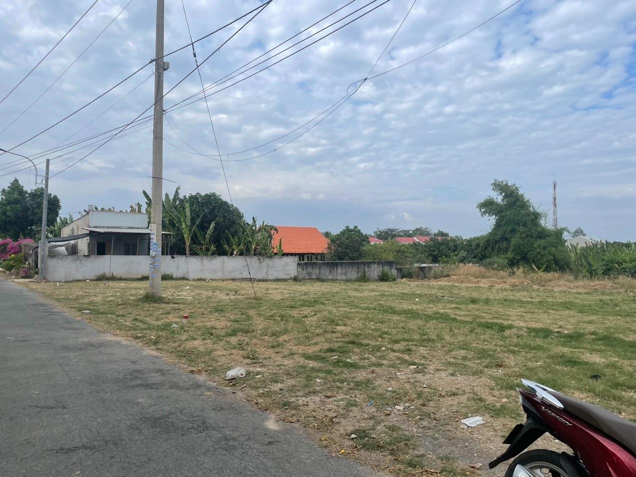 Sở hữu ngay mảnh đất 180 m2, hướng Đông-Nam tại Châu Pha - Phú Mỹ - Bà Rịa Vũng Tàu, thỏa thuận - Ảnh 1