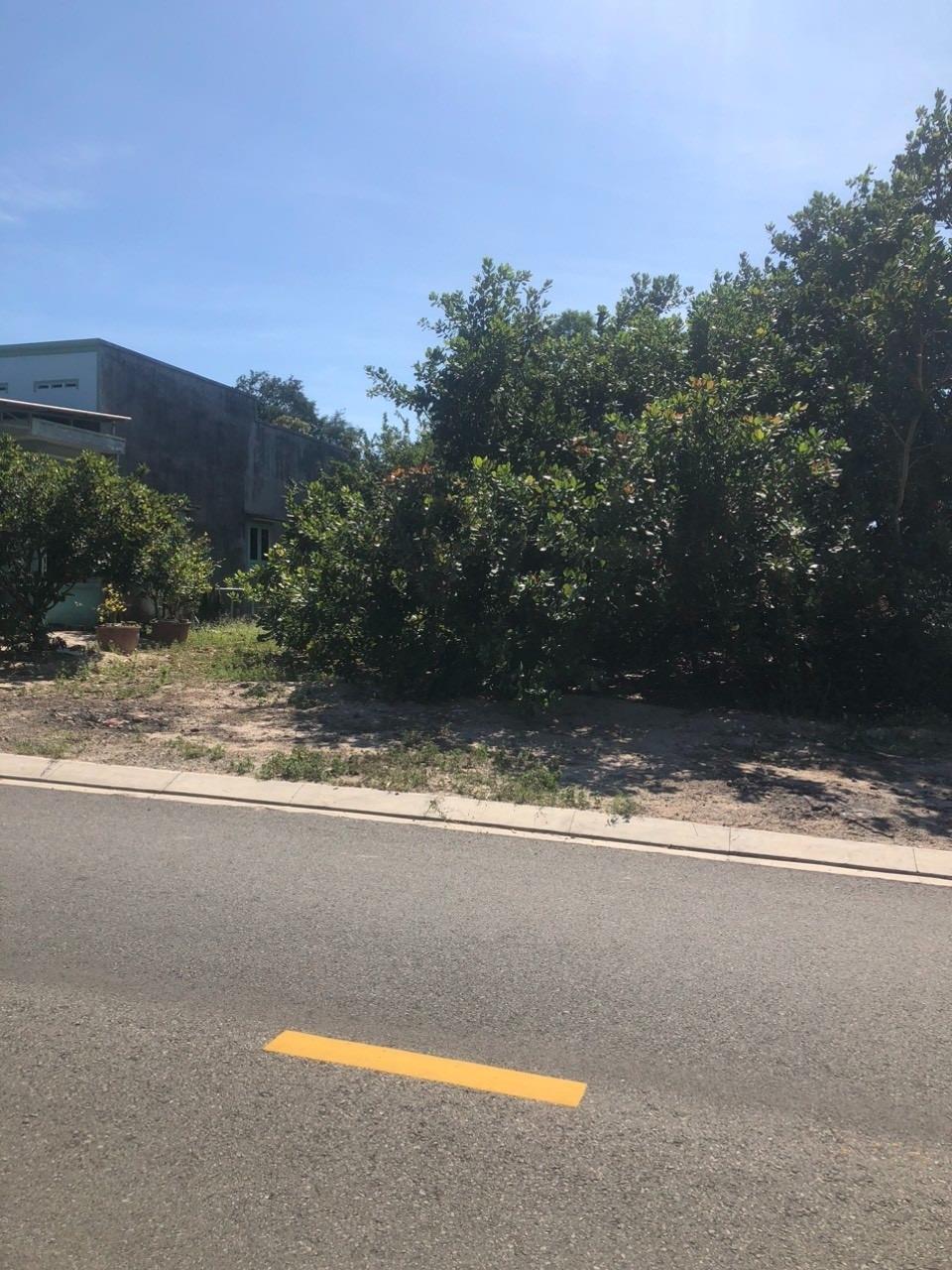 Cần bán gấp bán nhanh đất 358 m2, hướng Đông-Bắc tại Tân An - La Gi - Bình Thuận, giá 1.75 tỷ