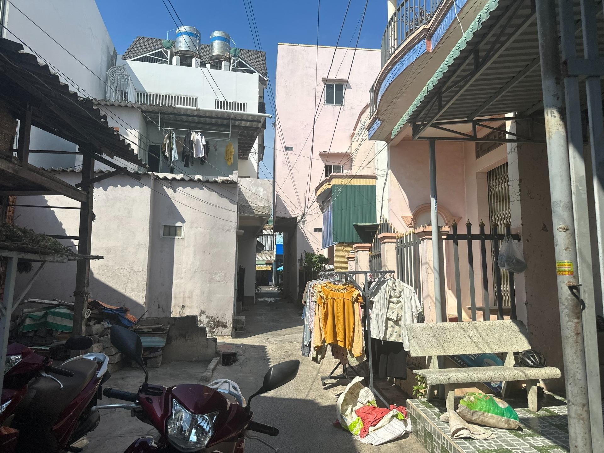 Cần bán gấp bán nhanh miếng đất 68 m2, hướng Tây-Bắc tại La Gi - Bình Thuận, giá 1.2 tỷ