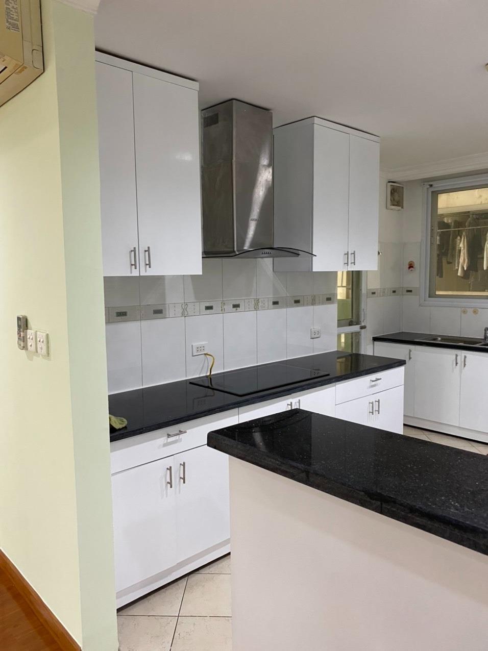 Cần bán gấp căn hộ 153 m2, thỏa thuận tại Đường Lạc Long Quân - Phú Thượng - Tây Hồ - Hà Nội