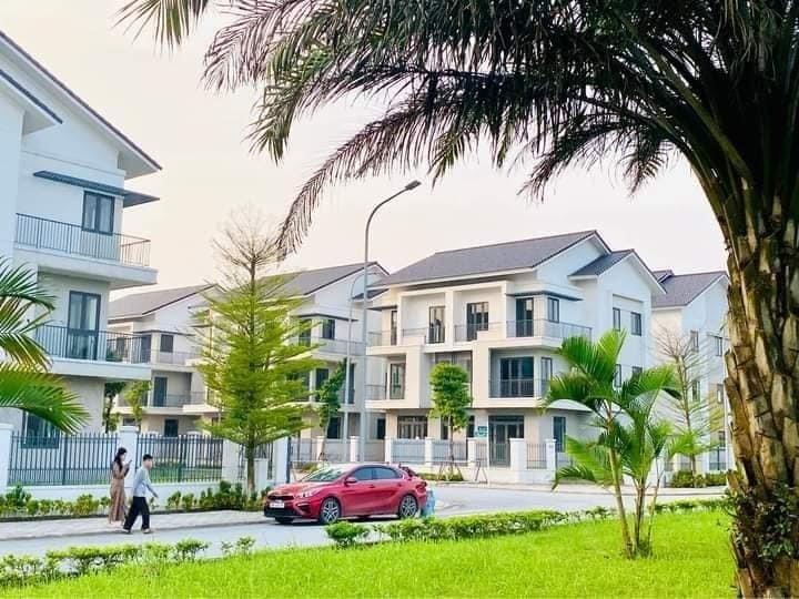 Bán gấp căn biệt thự 180 m2, giá 8E-06 tr tại Xã Phù Chẩn - Từ Sơn - Bắc Ninh