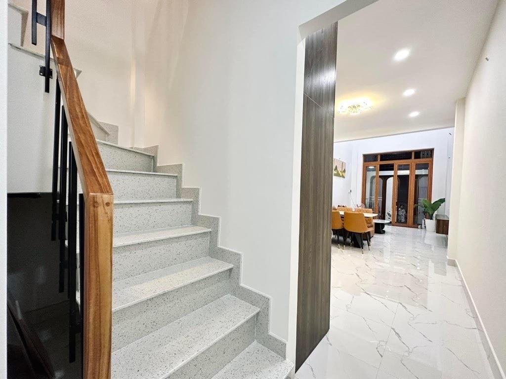 Sở hữu ngay nhà riêng sổ đỏ 60 m2 tại Đường Phan Văn Trị - 11 - Bình Thạnh, giá 5.45 tỷ