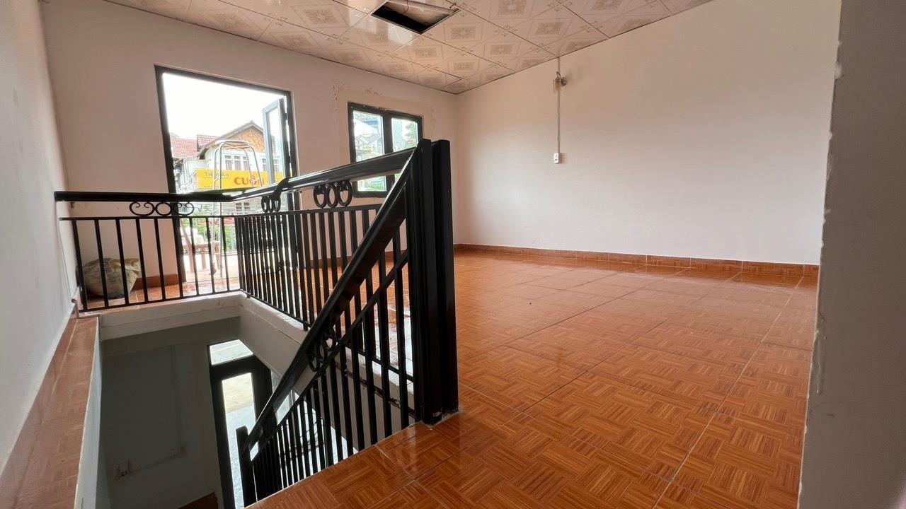 Cho thuê căn nhà mặt phố tại Đường Hà Huy Tập - 3 - Đà Lạt - Lâm Đồng, 120 m2, giá 15 tr/tháng