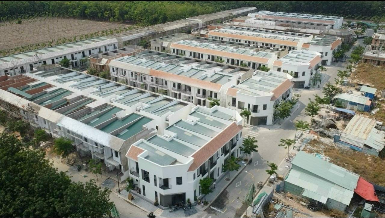 Sở hữu miếng đất 75 m2, hướng Đông tại Phường Hòa Lợi - Bến Cát - Bình Dương, giá rẻ