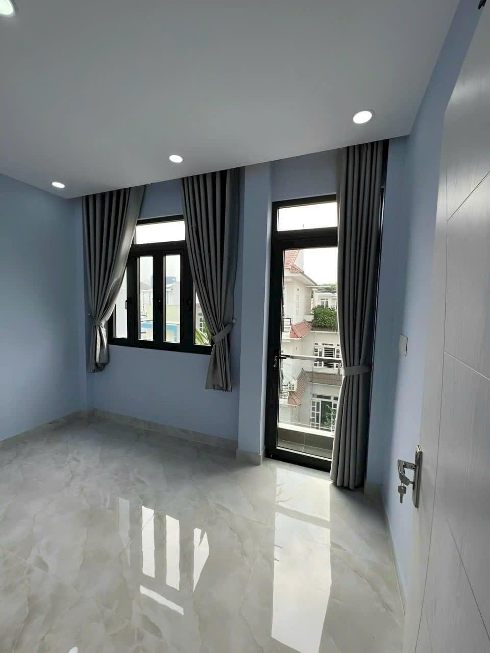 Bán nhà sổ hồng riêng 60 m2, hướng Đông tại Đường Cách Mạng Tháng Tám - 7 - Tân Bình, giá 980 tr