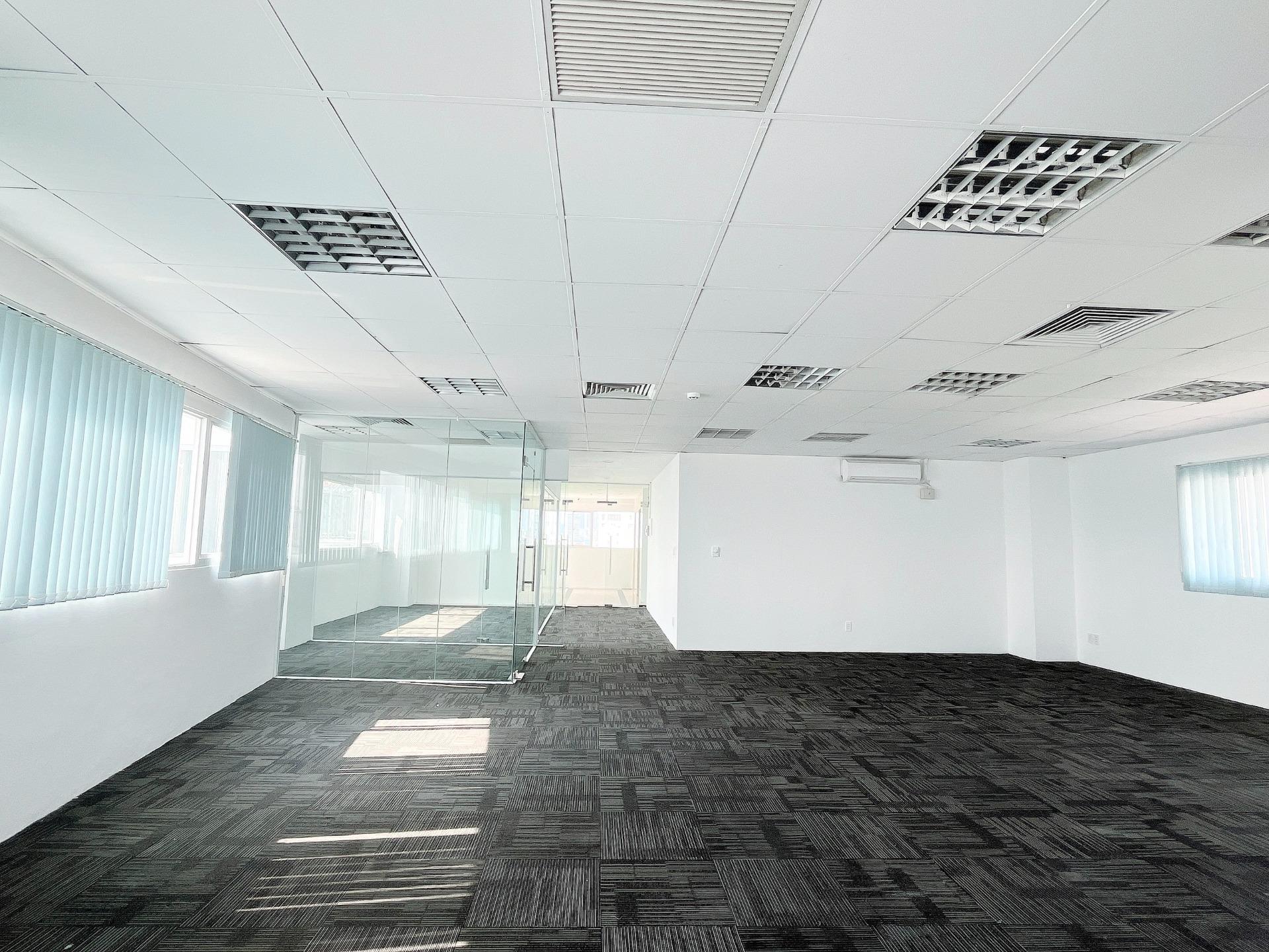 Cho thuê văn phòng siêu rẻ view Landmark 240m2 giá chỉ 54tr