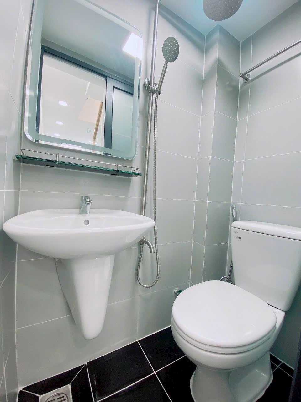 Bán nhanh nhà sổ riêng 28 m2 tại Đường Huỳnh Văn Bánh - Phú Nhuận - TP Hồ Chí Minh, giá 1,69 tỷ