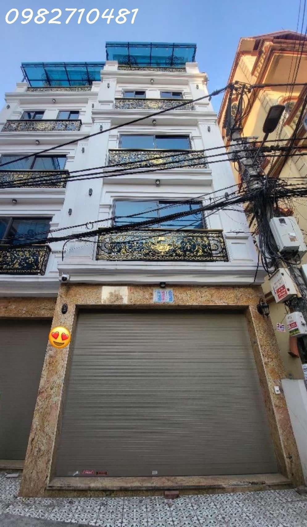 Bán gấp nhà mặt tiền 52 m2 tại Đường Âu Cơ - Quảng An - Tây Hồ - Hà Nội, giá 18,3 tỷ