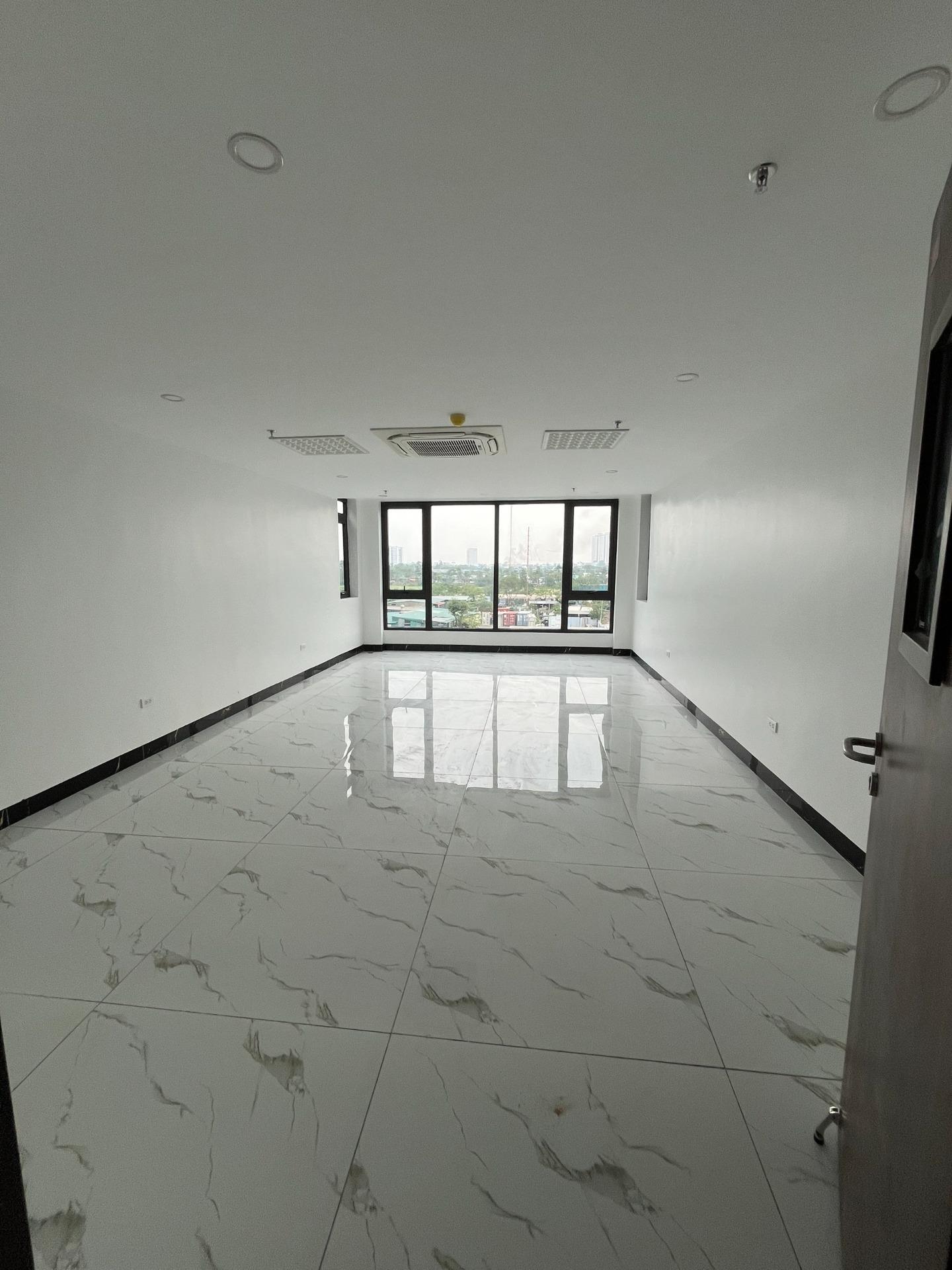 Cho thuê văn phòng 90 m2/tầng, gồm 2 phòng làm việc , nhà mới tinh