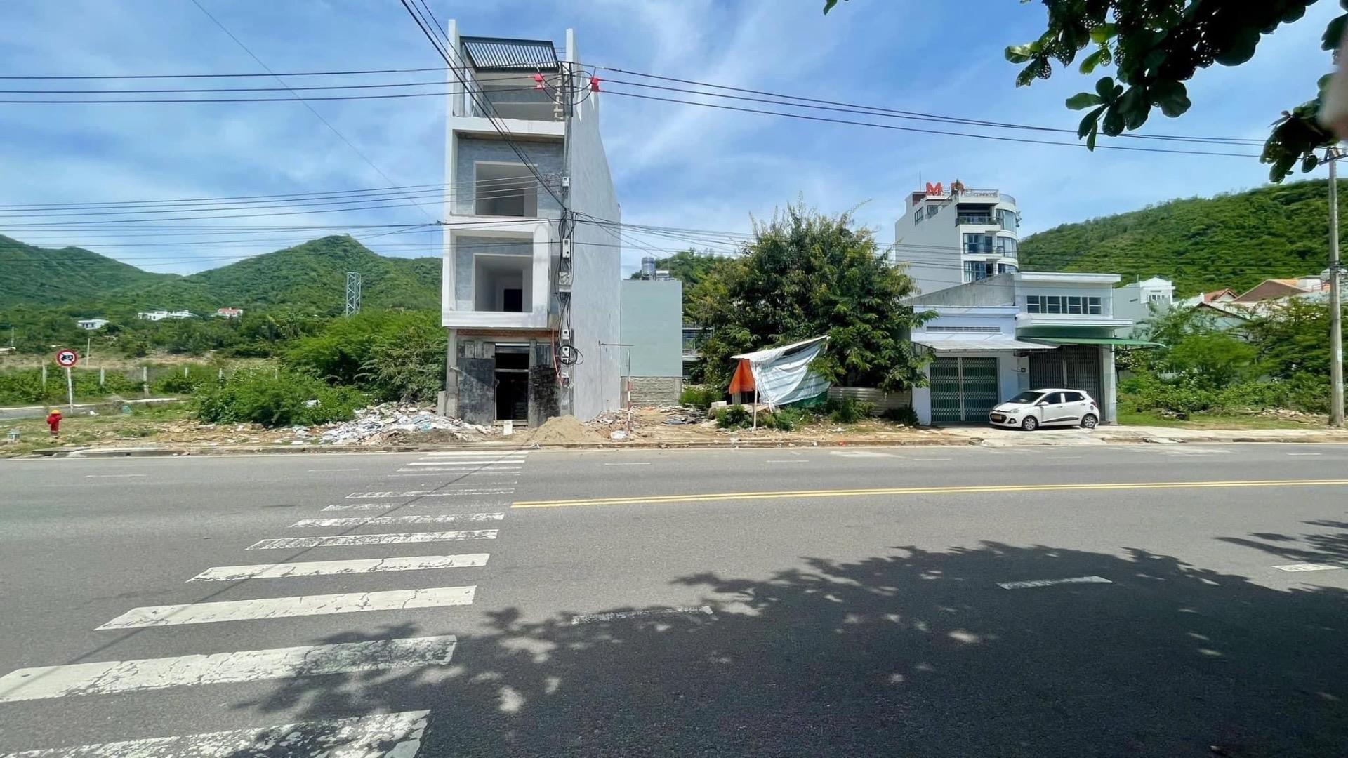 Cần bán gấp bán nhanh mảnh đất 85 m2, hướng Nam tại Nha Trang - Khánh Hòa, giá 8,67 tỷ