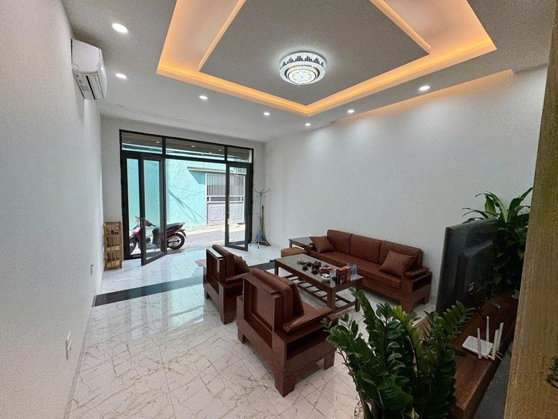 Bán gấp căn nhà đẹp 62,5 m2, hướng Tây-Bắc tại Phường Phúc Lợi - Long Biên - Hà Nội, giá 8,2 tỷ