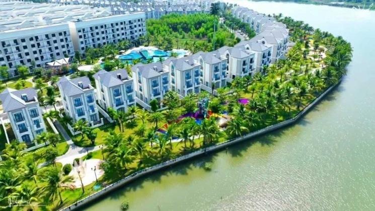 Chuyển nhượng nhà biệt thự liền lề 500 m2, giá 68 tỷ tại Đường Nguyễn Xiển - 9 - TP Hồ Chí Minh