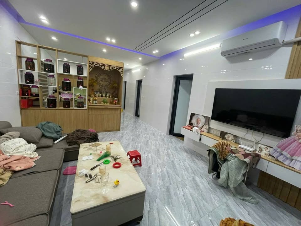 Cần bán nhà đẹp, 132m2, ngõ ô tô, đầy đủ nội thất ở Đông Vĩnh, TP Vinh - Giá chỉ 2.3xxtr