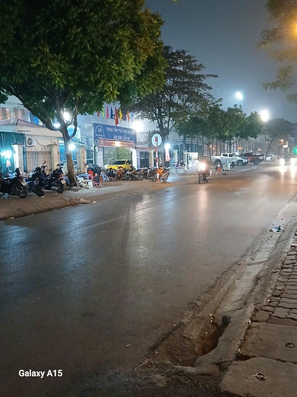 Chuyển nhượng căn chung cư 141 m2, giá 4 tỷ tại Đường Tô Hiệu - Hà Cầu - Hà Đông - Hà Nội