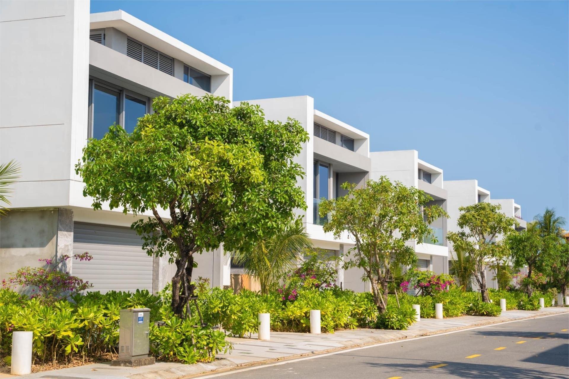 Bán gấp nhà biệt thự liền lề 360 m2, giá 15 tỷ tại Phường Điện Ngọc - Điện Bàn - Quảng Nam