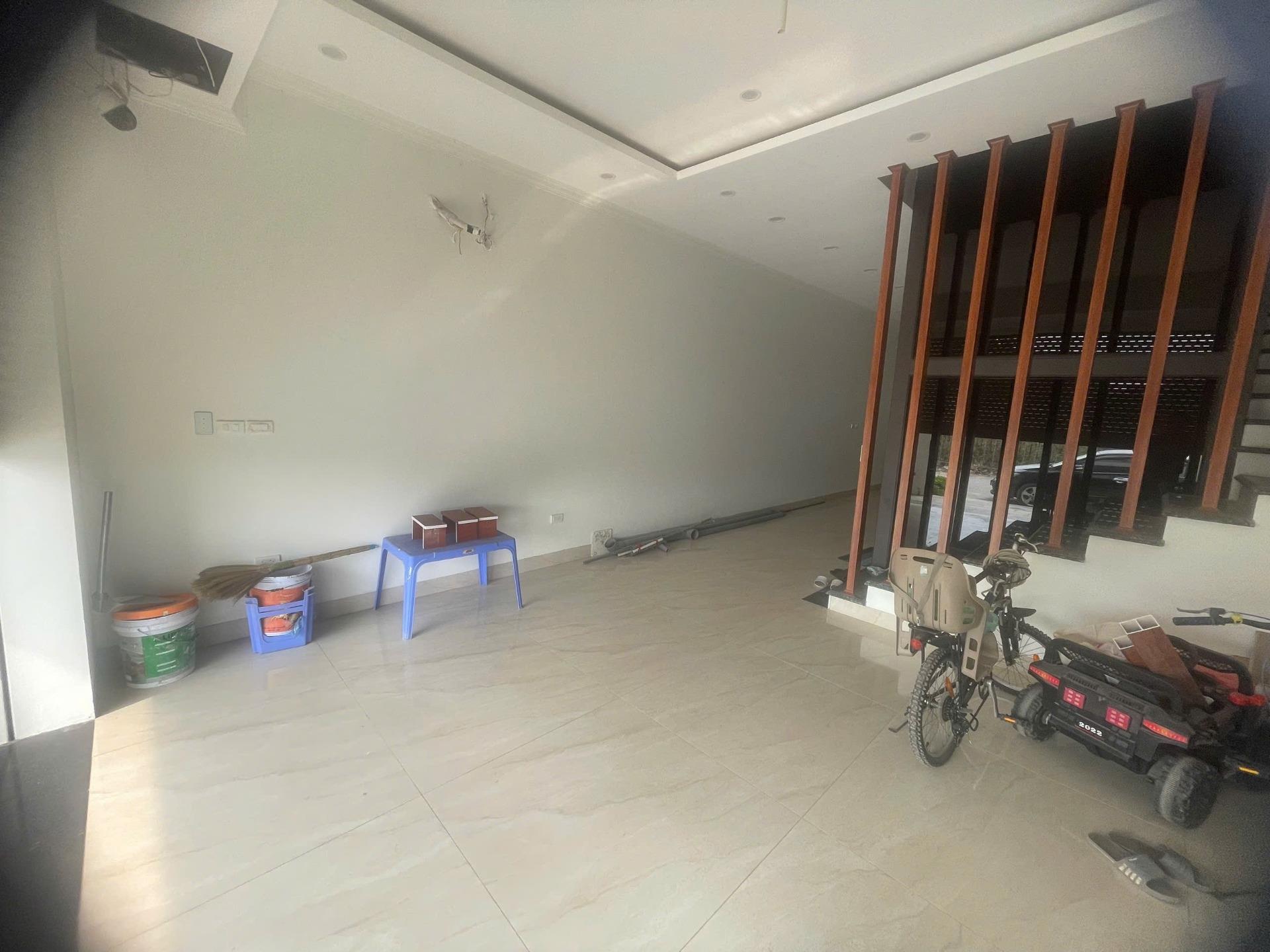 Thuê ngay biệt thự 150 m2 tại Đường Quốc lộ 32 - Di Trạch - Hoài Đức - Hà Nội, giá 10 tr/tháng