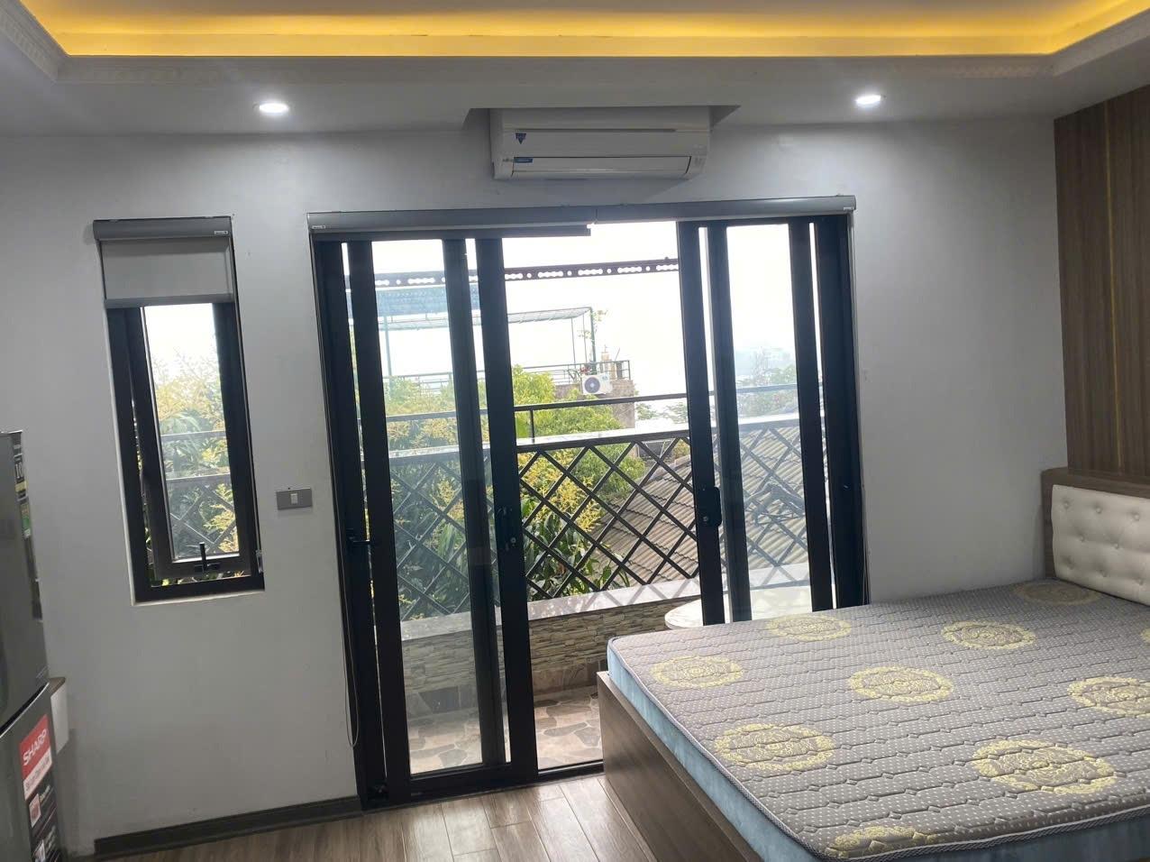 Cho thuê Căn hộ Apartment tại ngõ 193 Trích Sài, Bưởi, Tây Hồ. View hồ cực thoáng. Chỉ 7tr