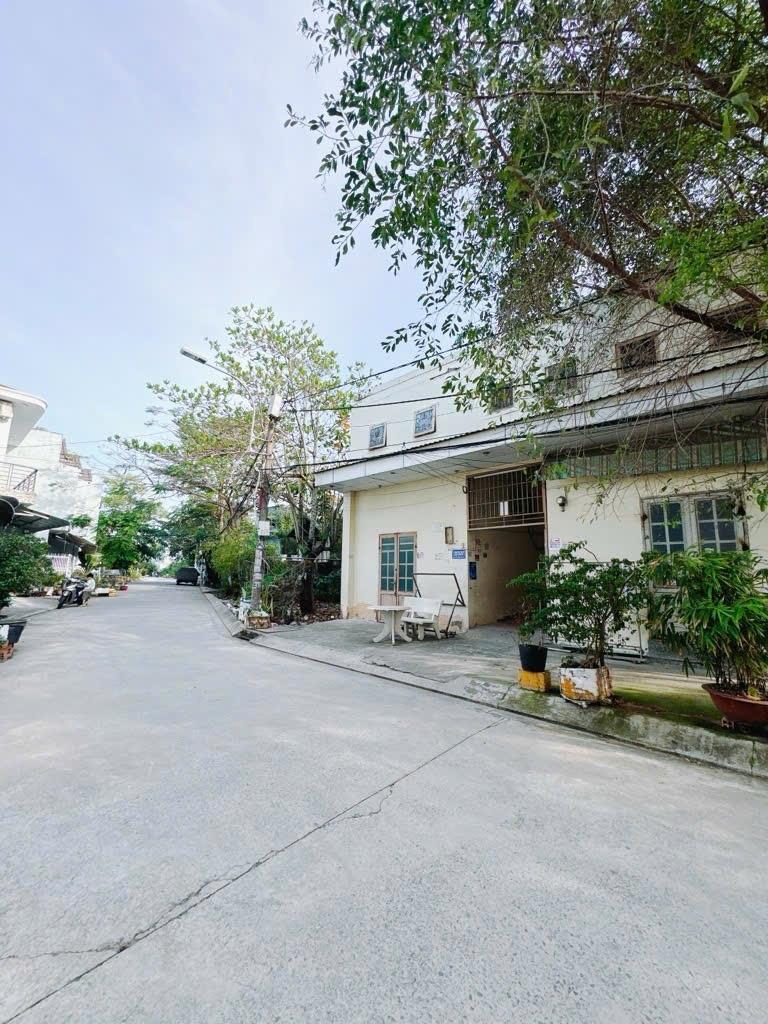 Sở hữu ngay nhà riêng sổ đỏ 272 m2 tại Đường Nguyễn Văn Tạo - Long Thới - Nhà Bè, giá 9,8 tỷ