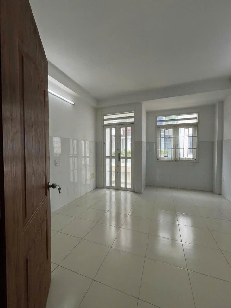 Bán gấp nhà sổ riêng 52 m2 tại Quận Tân Phú - TP Hồ Chí Minh, giá 7,2 tỷ