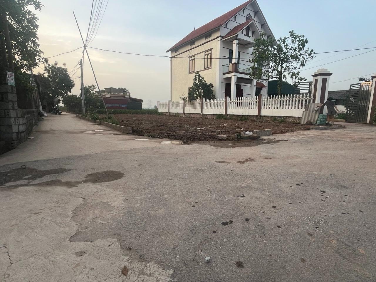 Sở hữu ngay miếng đất 340 m2 tại Xã Yên Phú - Yên Mỹ - Hưng Yên, giá 9,23 tỷ