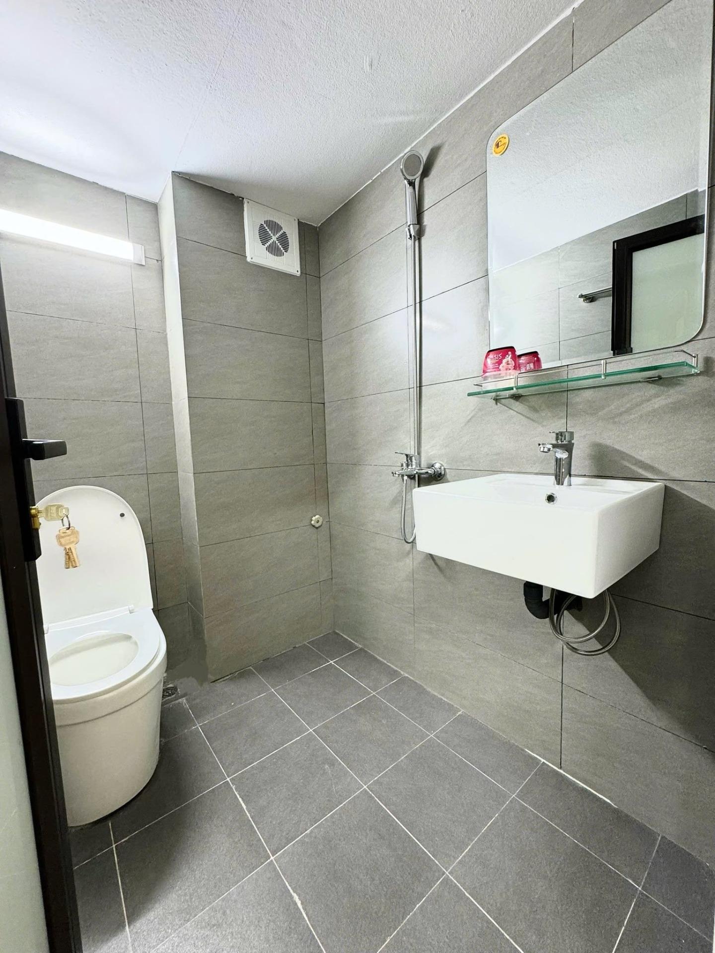 Sở hữu căn nhà riêng 40 m2 tại Đường Ngọc Thụy - Ngọc Thụy - Long Biên - Hà Nội, giá 8,7 tỷ