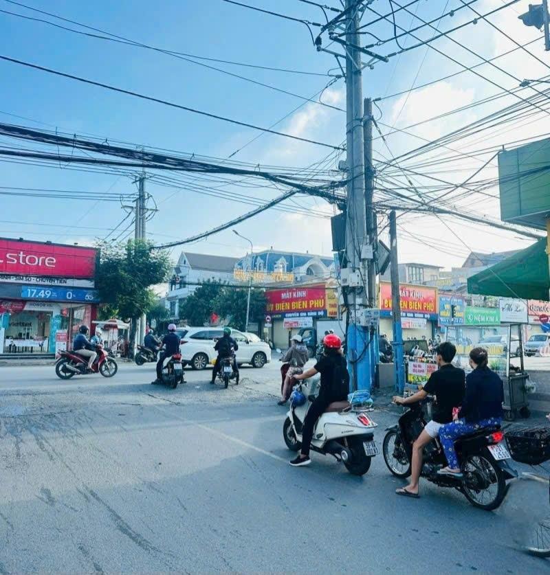 Cần bán ngay nhà sổ riêng 80 m2 tại Phường Bình Hòa - Thuận An - Bình Dương, giá 2,93 tỷ