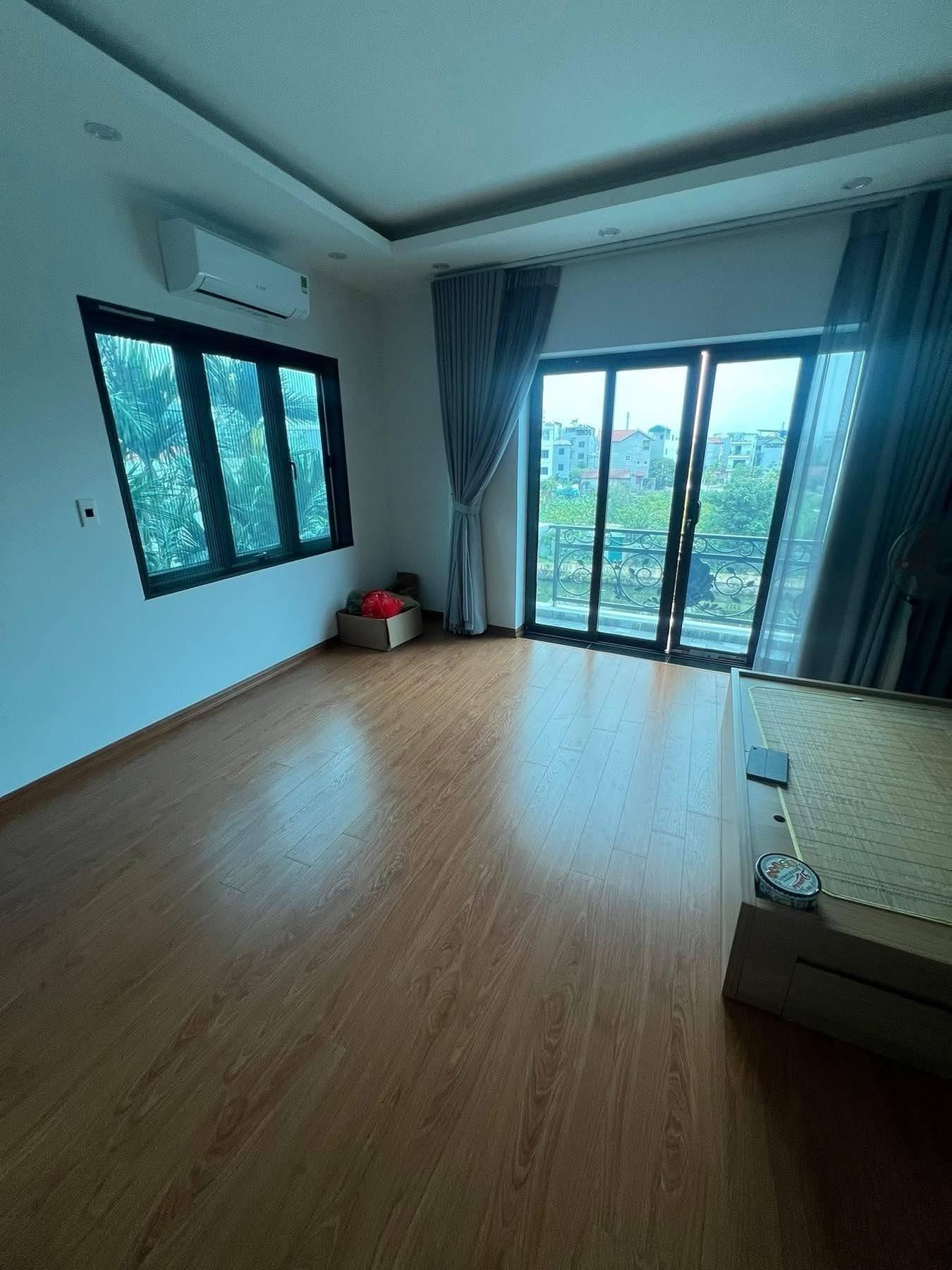 Cần bán ngay nhà 65 m2 tại đường Liên Mạc - Liên Mạc - Bắc Từ Liêm - Hà Nội, giá 7,9 tỷ