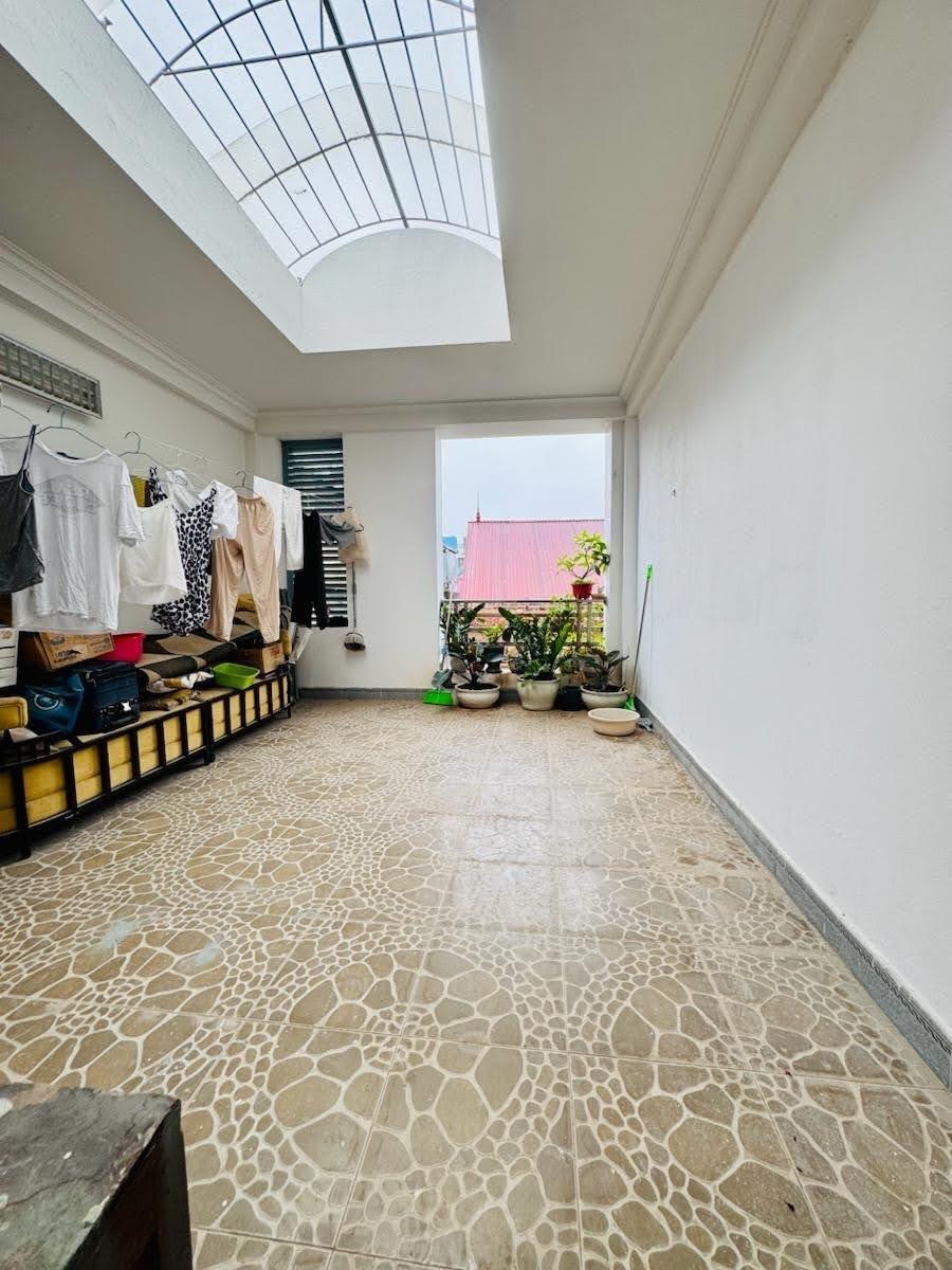 Cần bán gấp bán nhanh nhà shr 56 m2 tại Phố Trần Cung - Cổ Nhuế 1 - Bắc Từ Liêm, giá 10,5 tỷ