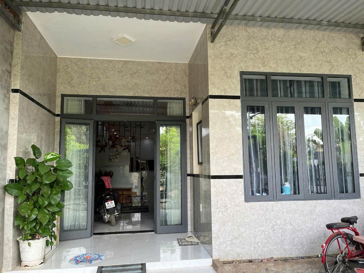 Bán gấp nhà riêng 336 m2, hướng Tây-Nam tại Phường Tân An - La Gi - Bình Thuận, giá 2 tỷ