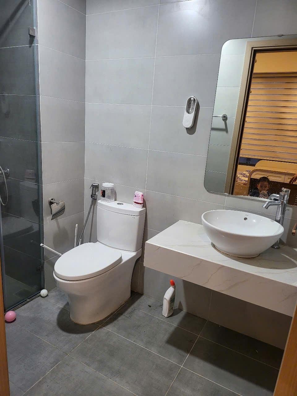 Cần cho thuê gấp nhà chung cư 75 m2 tại Đường Trần Duy Hưng - Cầu Giấy - Hà Nội, giá 20 tr/tháng