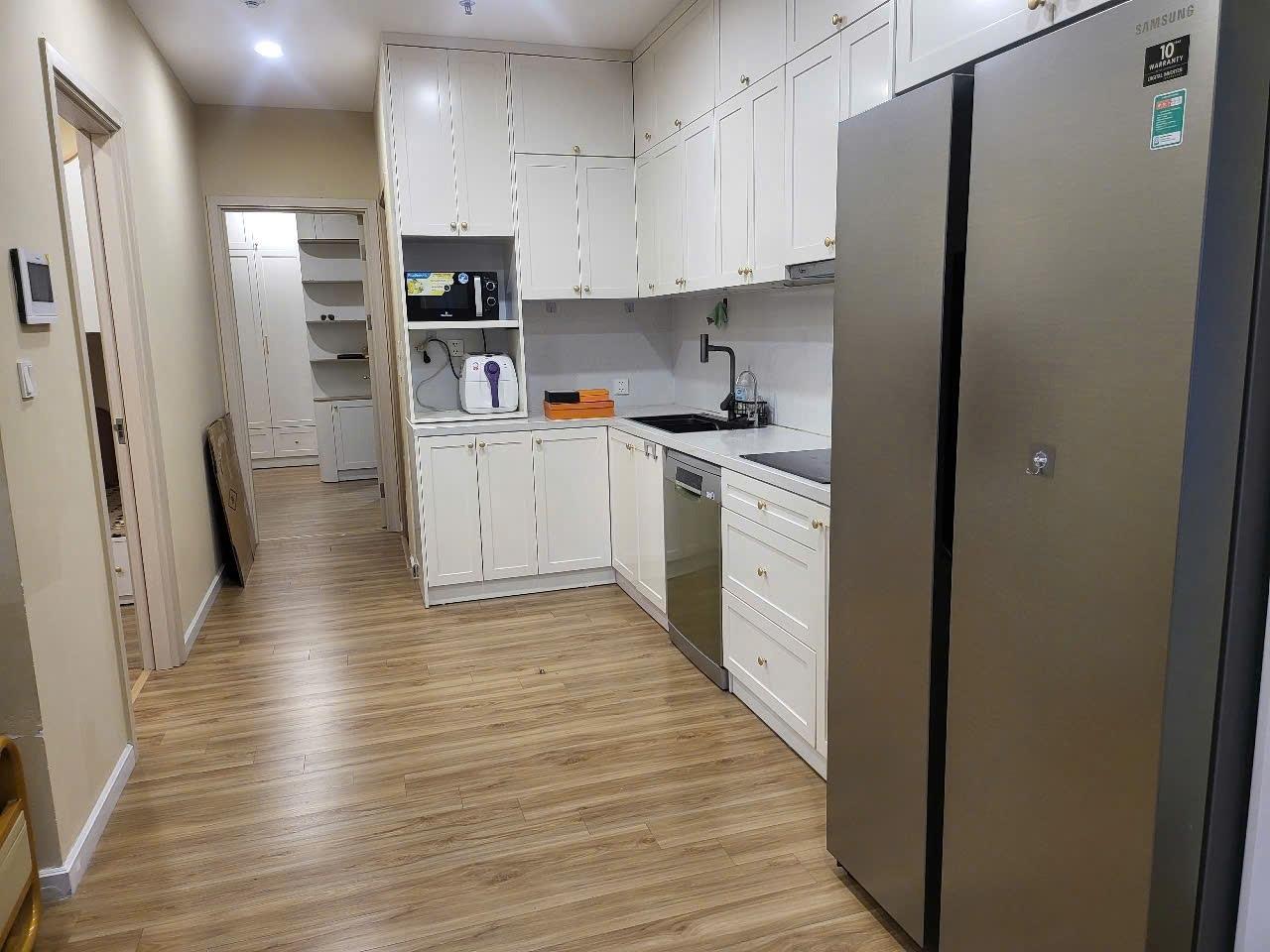 Cần cho thuê gấp nhà chung cư 75 m2 tại Đường Trần Duy Hưng - Cầu Giấy - Hà Nội, giá 20 tr/tháng