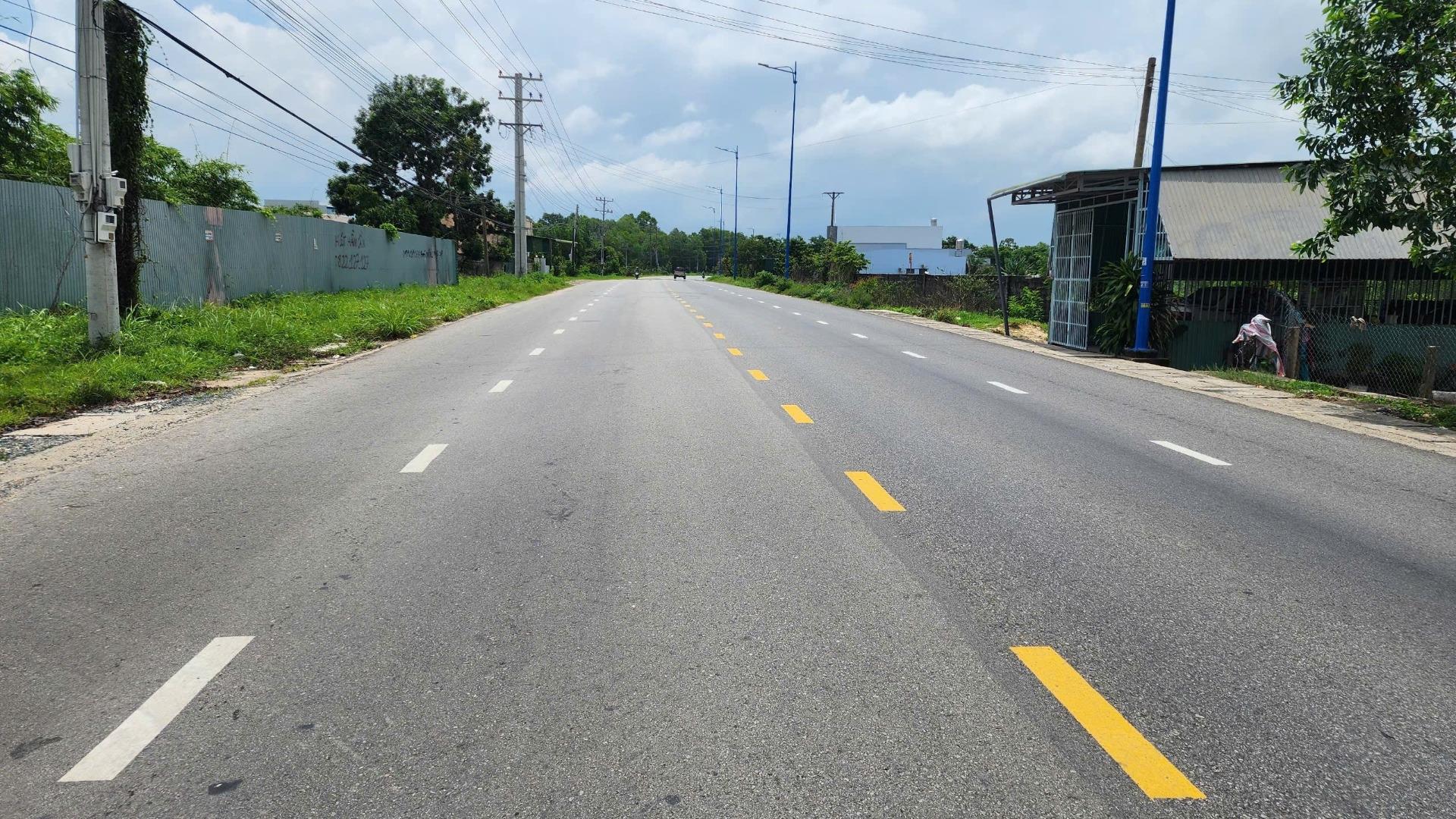 Chuyển nhượng lô đất nền 302 m2, hướng Tây-Bắc tại Tân Bình - La Gi - Bình Thuận, giá 2,65 tỷ - Ảnh 1