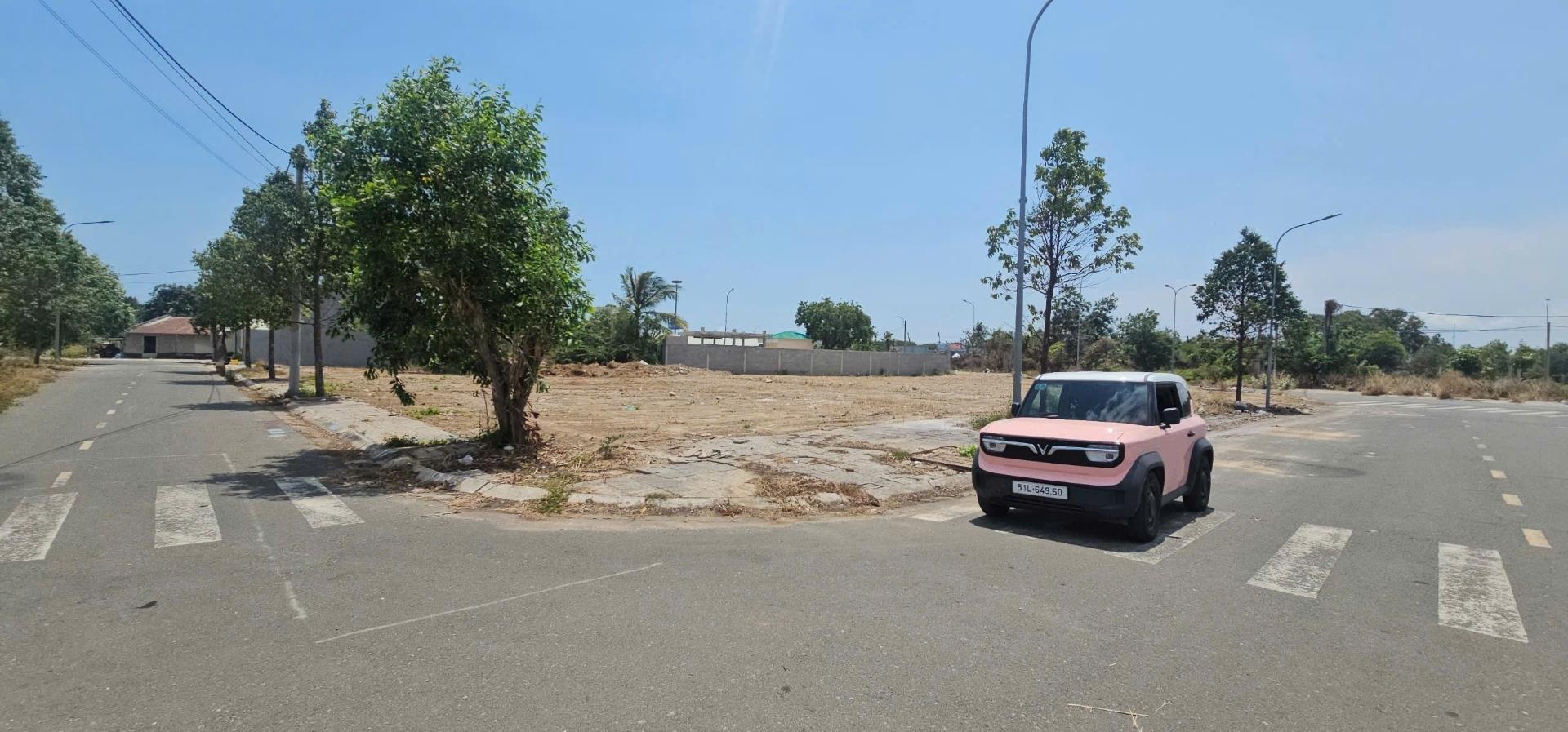 Cần bán ngay lô đất nền 128 m2 tại Thị trấn Long Hải - Long Điền - Bà Rịa Vũng Tàu, giá 2,88 tỷ