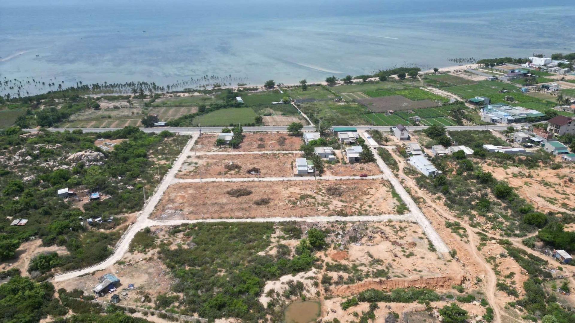 Chuyển nhượng mảnh đất 120 m2, hướng Đông-Nam tại Vĩnh Hải - Ninh Hải - Ninh Thuận, giá 1,92 tỷ