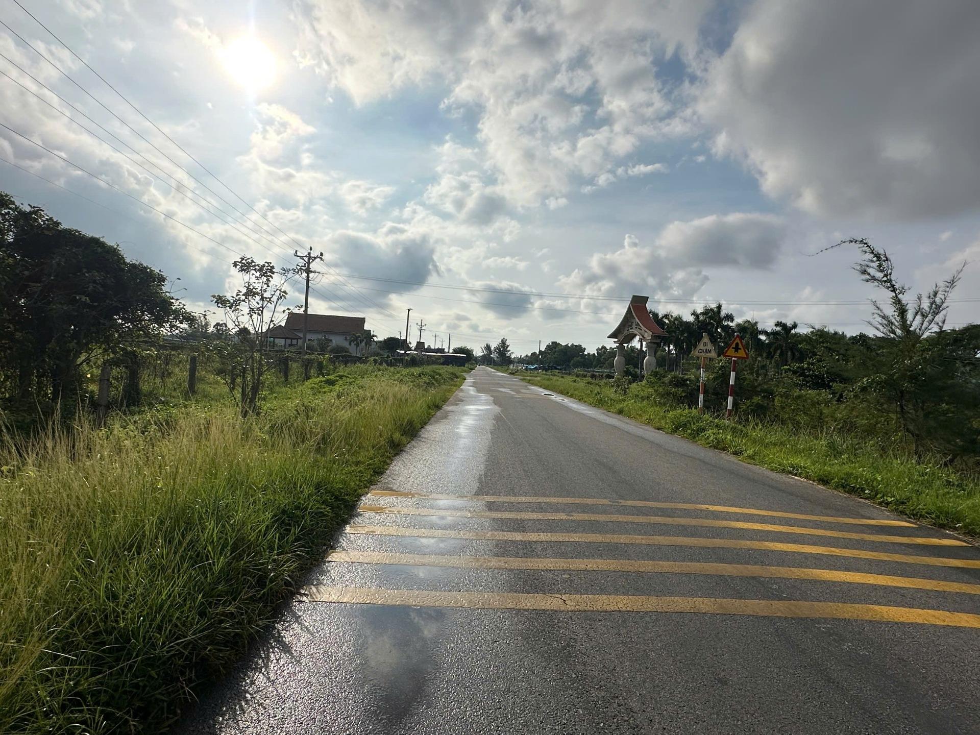 Cần bán ngay lô đất sổ riêng 951 m2, hướng Tây-Nam tại Tân Tiến - La Gi - Bình Thuận, giá 11 tỷ