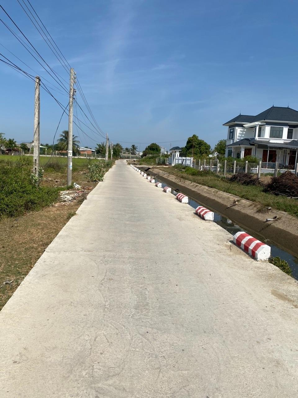 Chuyển nhượng lô đất 4579 m2, hướng Bắc tại Xã An Hải - Ninh Phước - Ninh Thuận, giá 0,38 tr